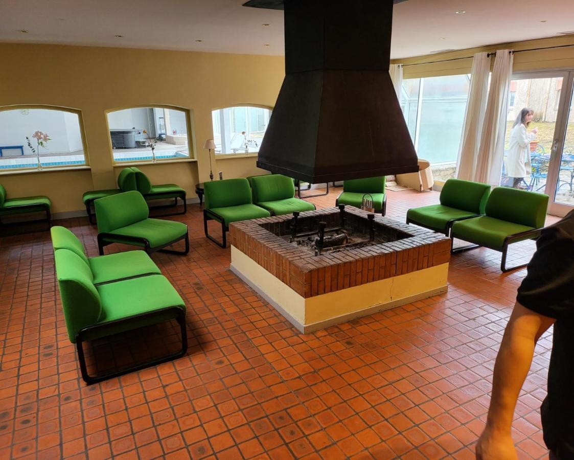 Hotel Causse Comtal Rodez, The Originals Relais Gages-le-Haut Екстер'єр фото