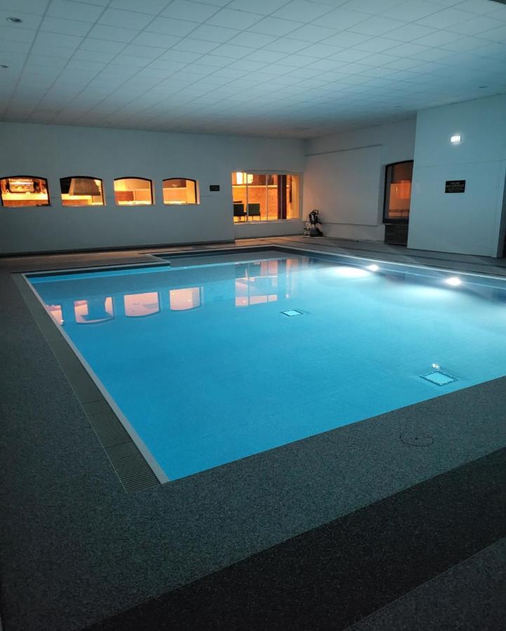 Hotel Causse Comtal Rodez, The Originals Relais Gages-le-Haut Екстер'єр фото