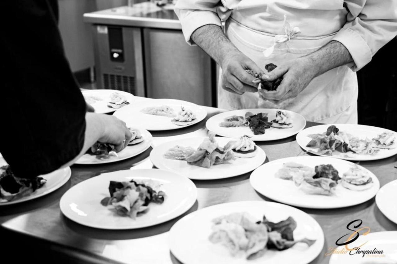 Hotel Causse Comtal Rodez, The Originals Relais Gages-le-Haut Екстер'єр фото