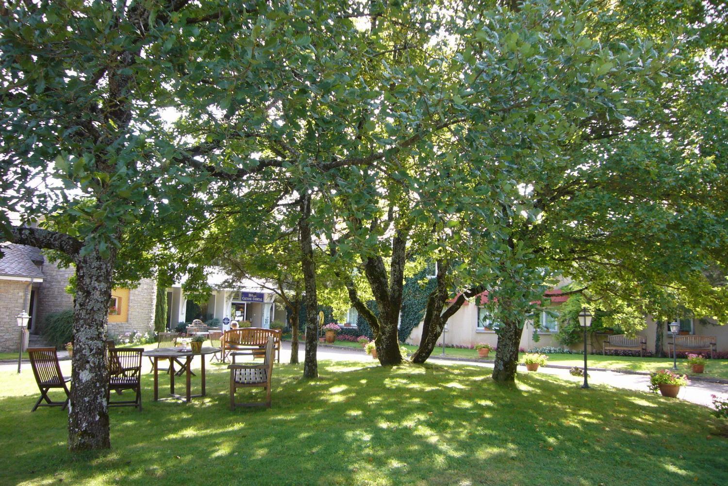 Hotel Causse Comtal Rodez, The Originals Relais Gages-le-Haut Екстер'єр фото